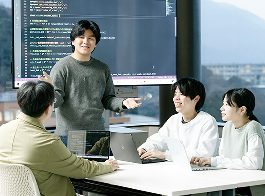 ビジネス情報学科
